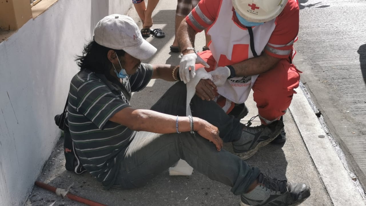 El hombre fue atendido por elementos de emergencia