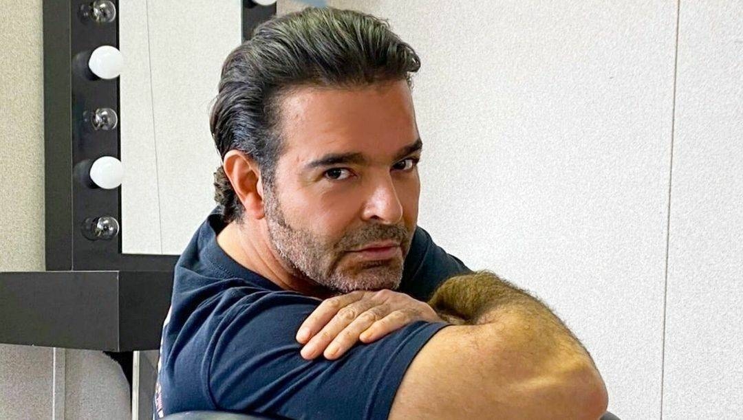 El actor y cantante aseguró que "estoy haciendo cada escena cuidándolo con uñas"