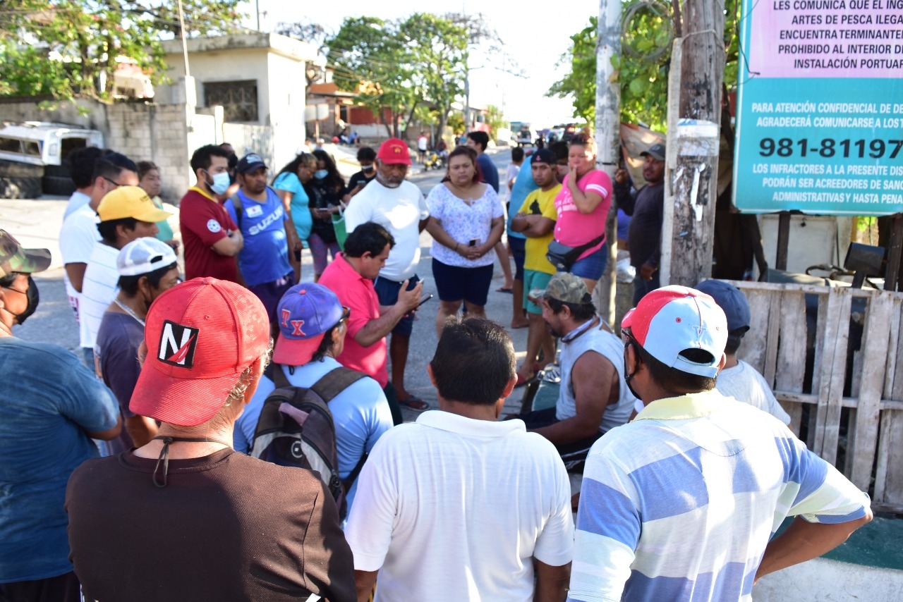 Varias personas intentaron linchar al oficial