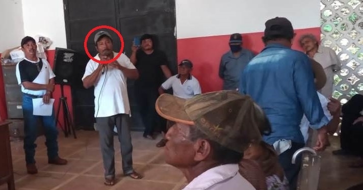 El detenido (sostiene el micrófono), sería liberado dentro de 36 horas pues sería la medida cautelar impuesta por la autoridad El detenido (sostiene el micrófono), sería liberado dentro de 36 horas pues sería la medida cautelar impuesta por la autoridad