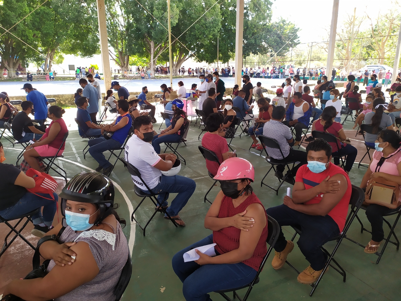 Las autoridades exhortan a inmunizarse para seguir cuidando de la salud personal y en la comunidad