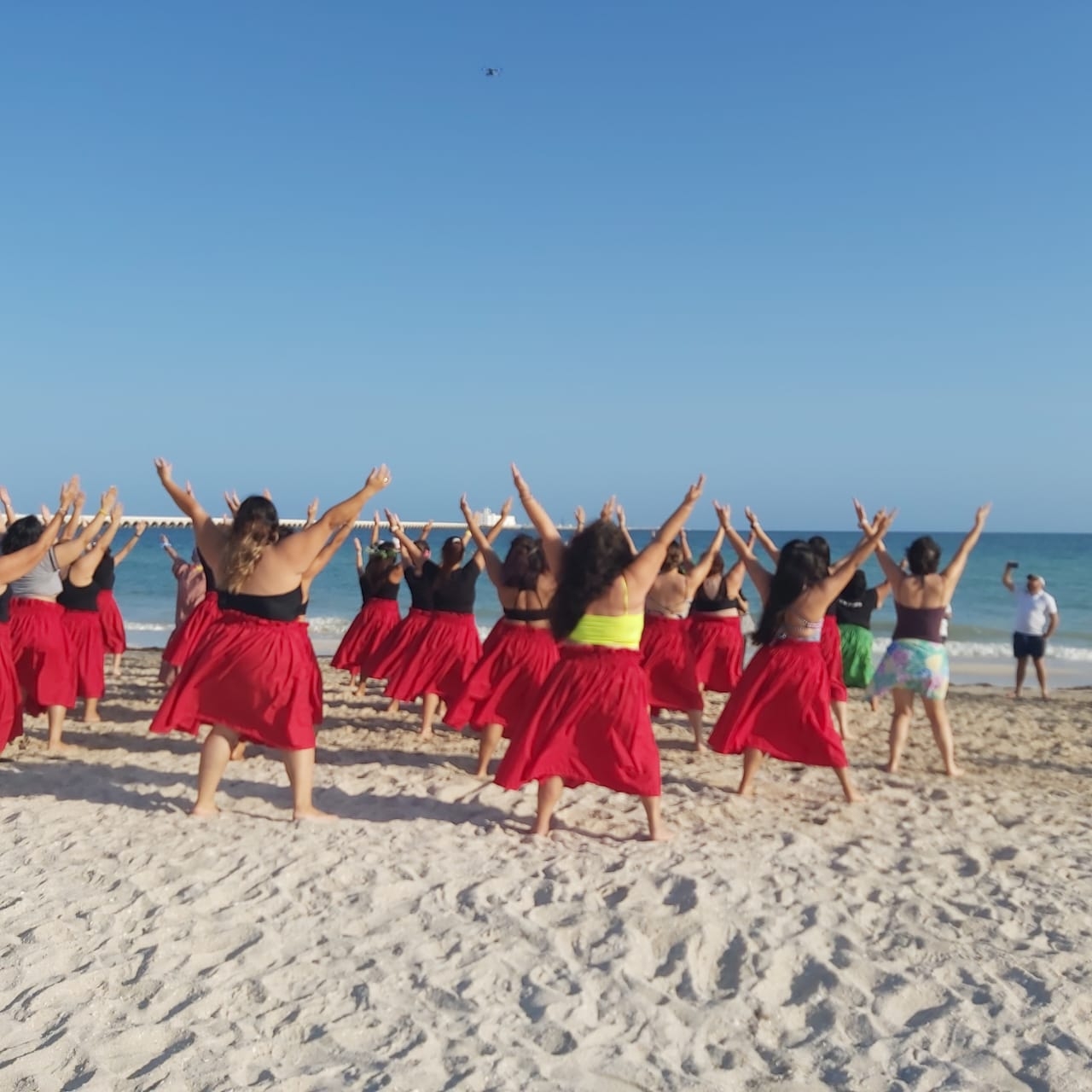 Las alumnas comentaron que si bien son mujeres las que participan, esta danza no tiene género