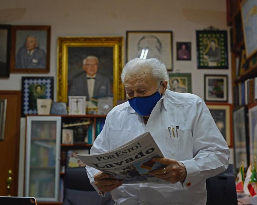 Don Mario Renato Menéndez tuvo la visión de crear un medio donde se pudiera alzar la voz de quienes no eran escuchados
