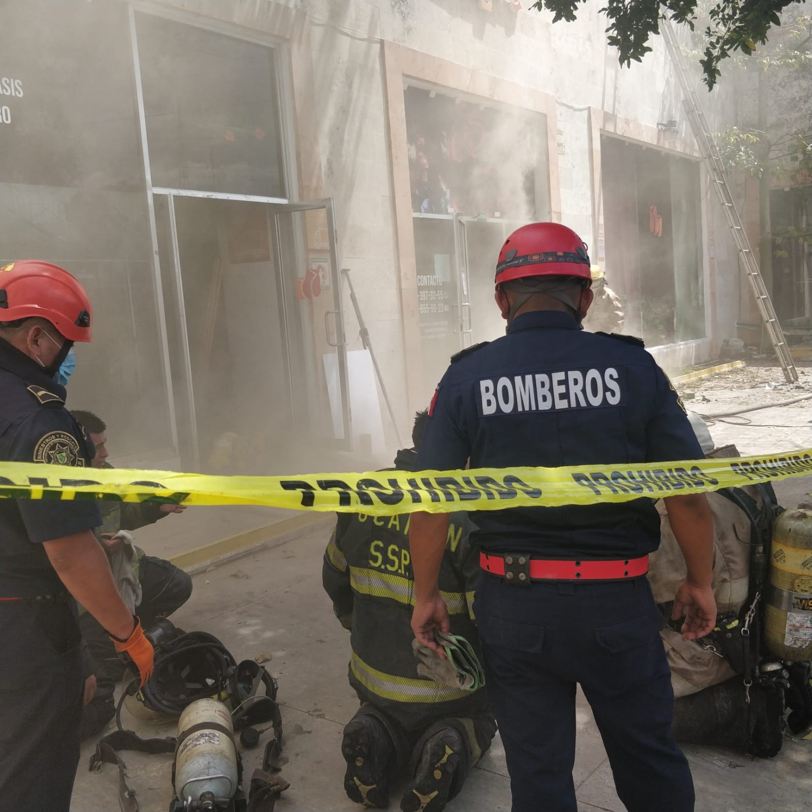 La situación alertó a los transeúntes y a los comercios aledaños del lugar