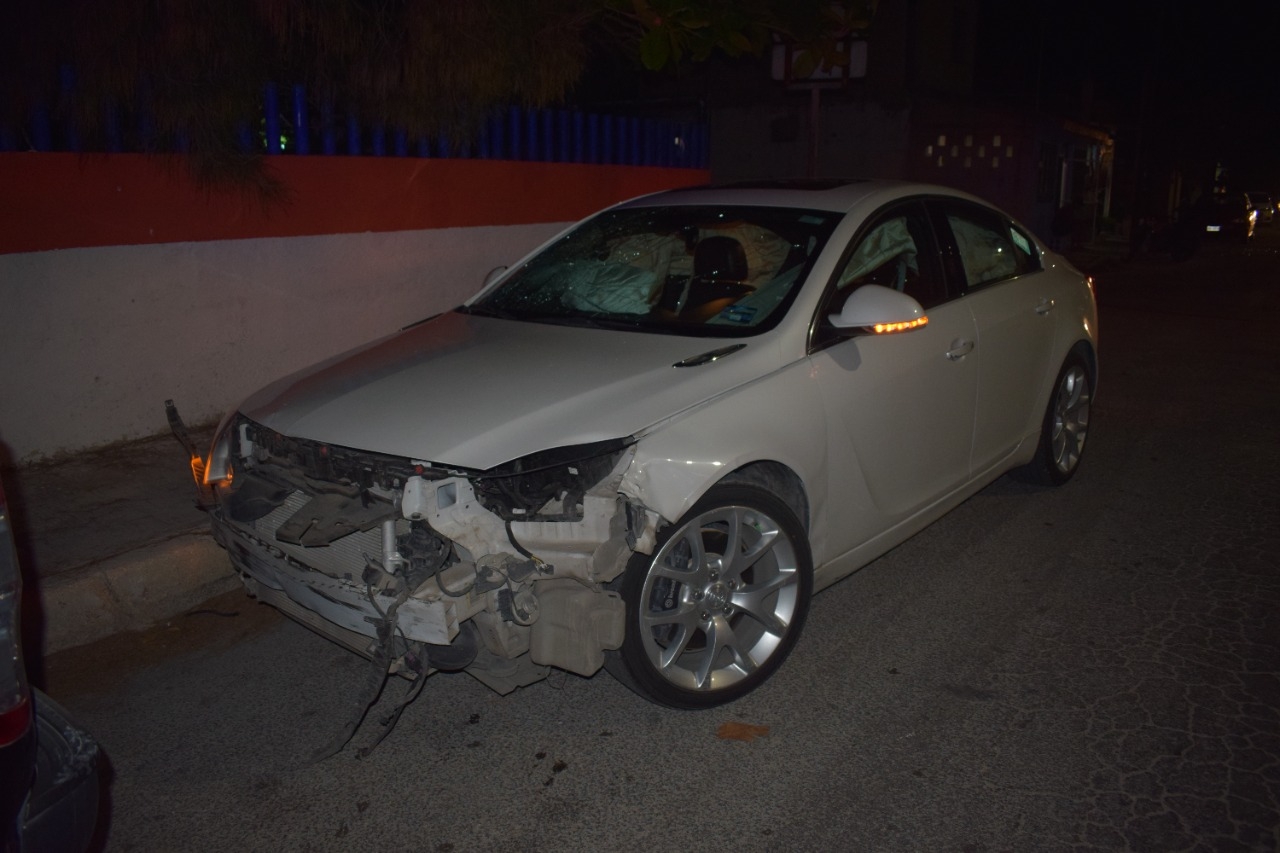 El auto del responsable quedó con varios daños El auto del responsable quedó con varios daños