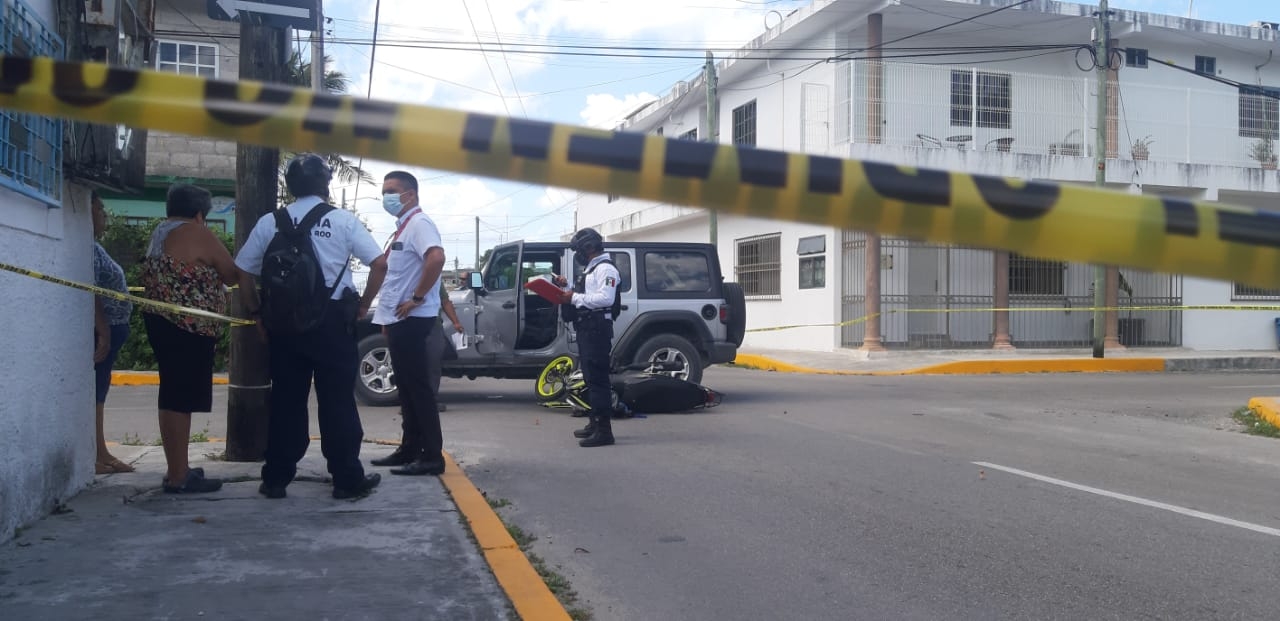 La motociclista fue llevada a un hospital en Cozumel para su atención médica tras el accidente causado por la mujer extranjera La motociclista fue llevada a un hospital en Cozumel para su atención médica tras el accidente causado por la mujer extranjera