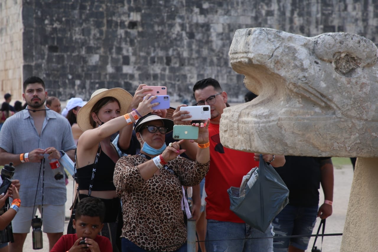 Descenso de la 'Serpiente Emplumada' en Chichén Itzá, ¿mito o realidad?