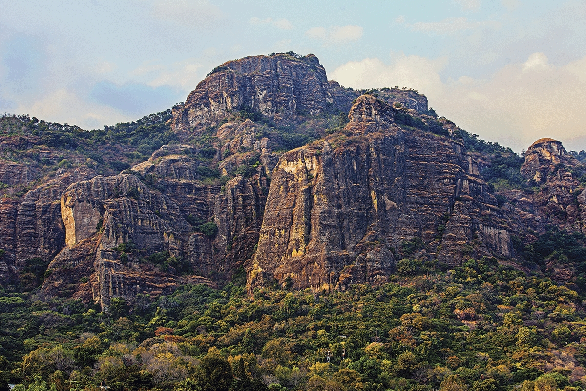 El cerro del Tepozteco es uno de los atractivos más importantes de Morelos. Foto: Especial
