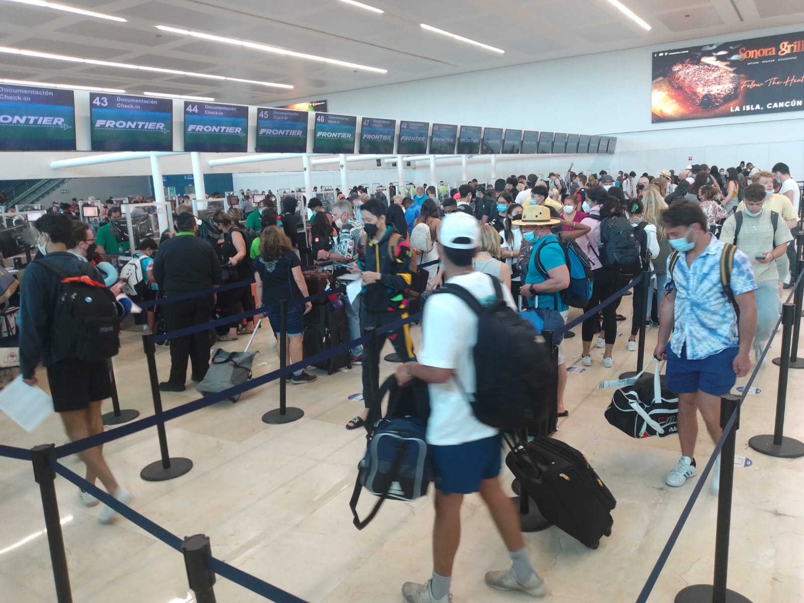 El aeropuerto de Cancún ha mantenido una cifra promedio de 500 vuelos programados en esta semana, según datos de Asur El aeropuerto de Cancún ha mantenido una cifra promedio de 500 vuelos programados en esta semana, según datos de Asur