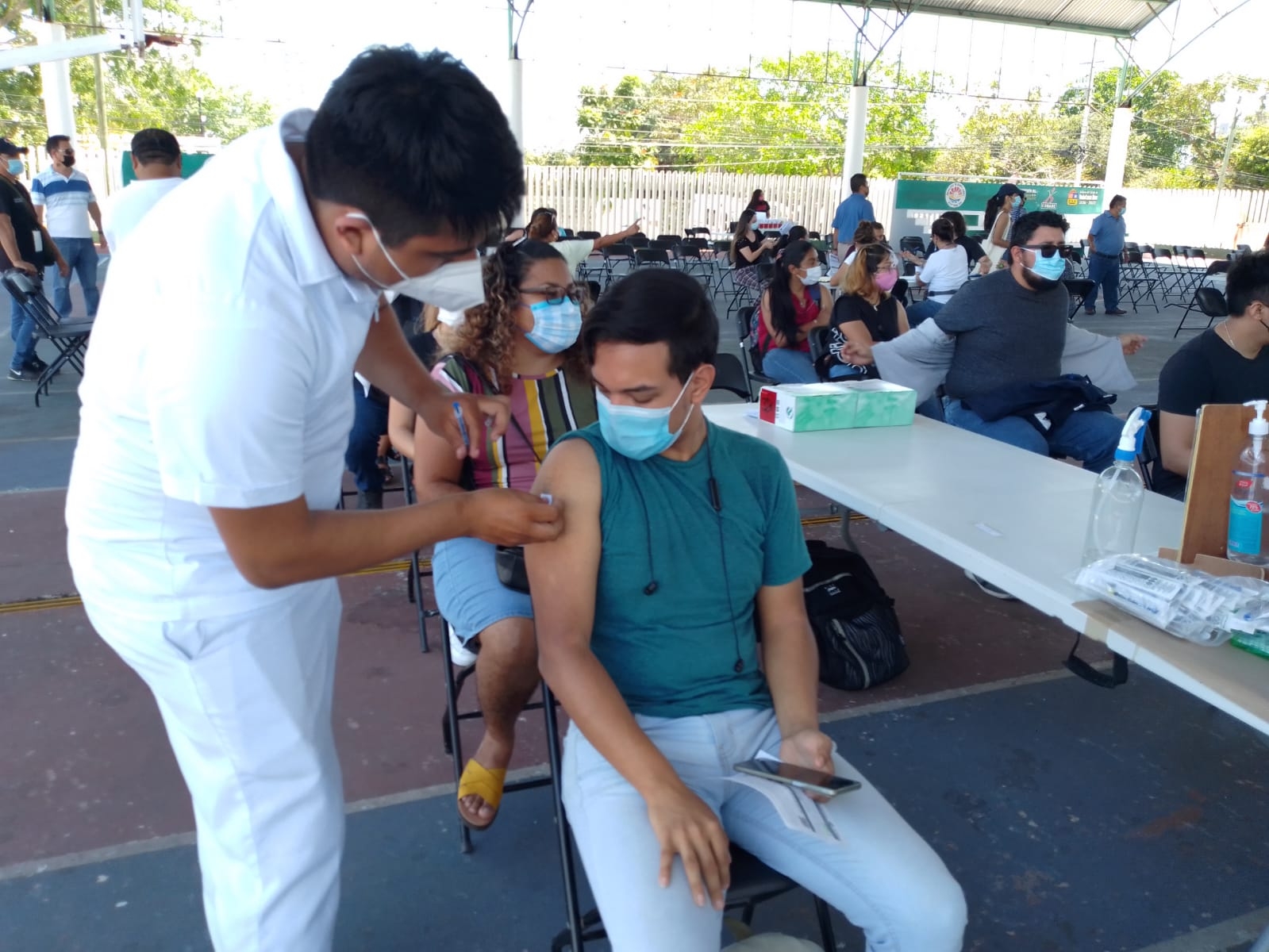 La tercera dosis anticovid para personas de 18 a 29 años en Chetumal se aplicará en dos sedes dentro de la ciudad