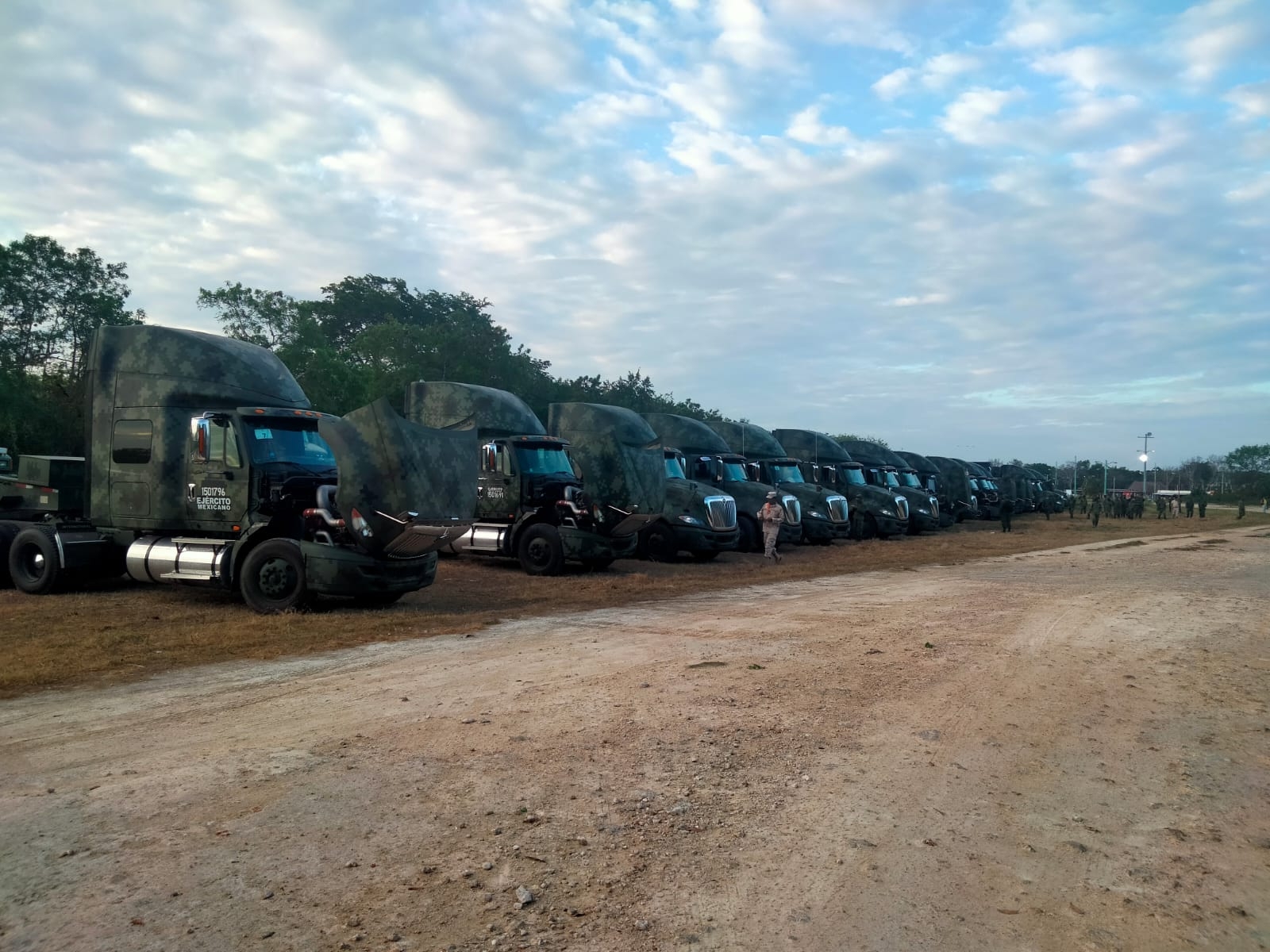 Las 34 unidades de la Sedena partieron desde Chetumal hacia Tulum, donde serán las obras del tramo 6 del Tren Maya