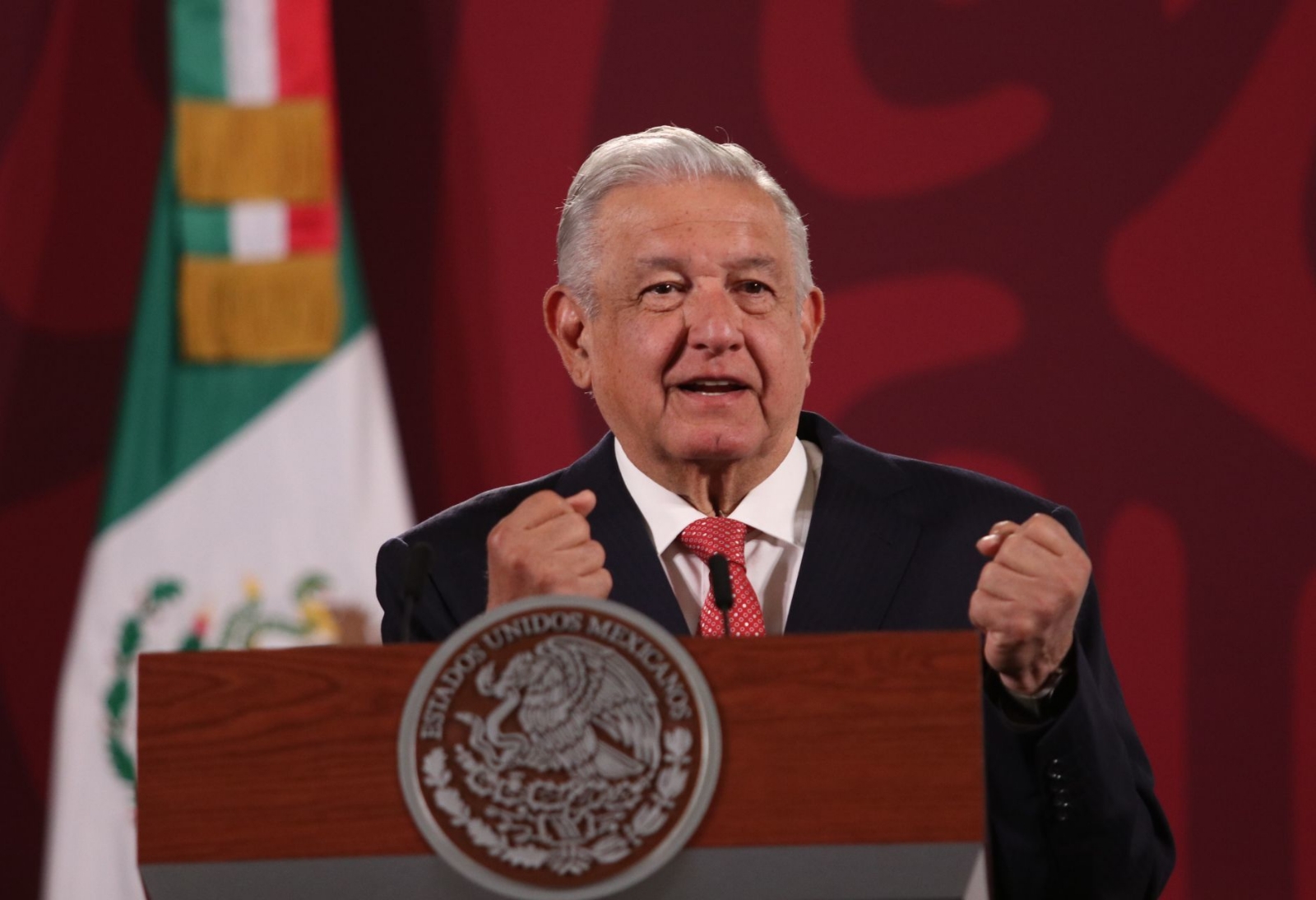 AMLO celebra que SCJN liberara a Alejandra Cuevas; instruye darle “toda la protección y apoyo”