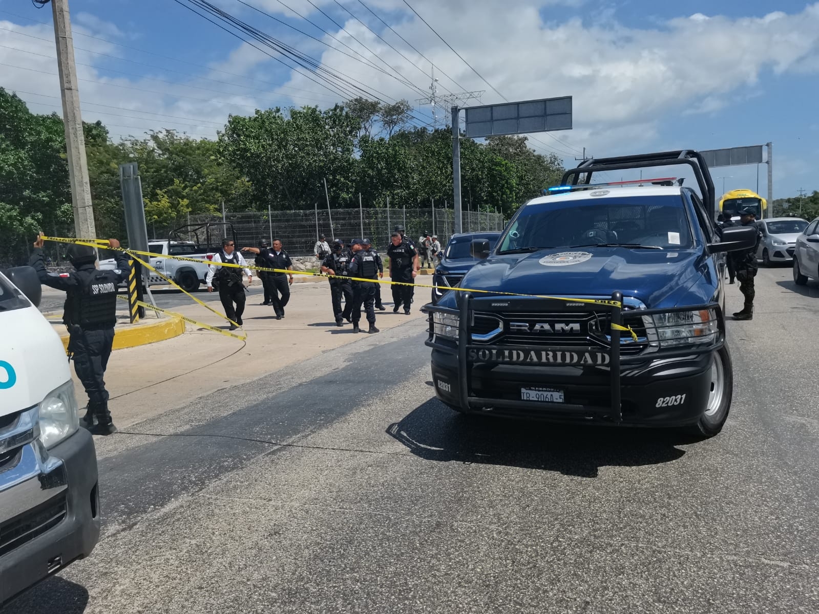 La zona frente a Bepensa en el Boulevard Playa del Carmen fue cerrada parcialmente debido al hecho delictivo La zona frente a Bepensa en el Boulevard Playa del Carmen fue cerrada parcialmente debido al hecho delictivo