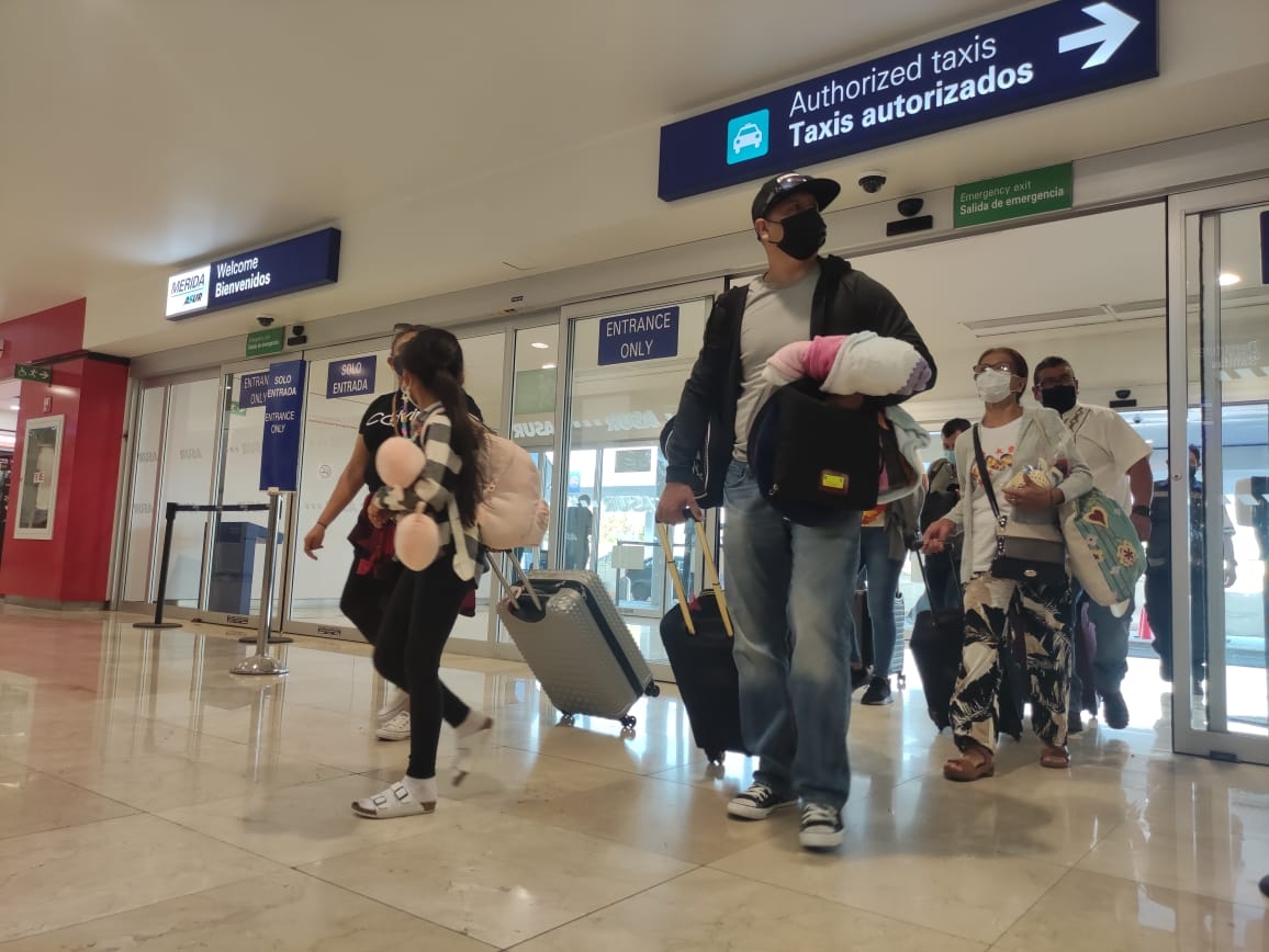 Aeroméxico es una de las aerolíneas encargadas de los vuelos directos entre Mérida y la Ciudad de México Aeroméxico es una de las aerolíneas encargadas de los vuelos directos entre Mérida y la Ciudad de México