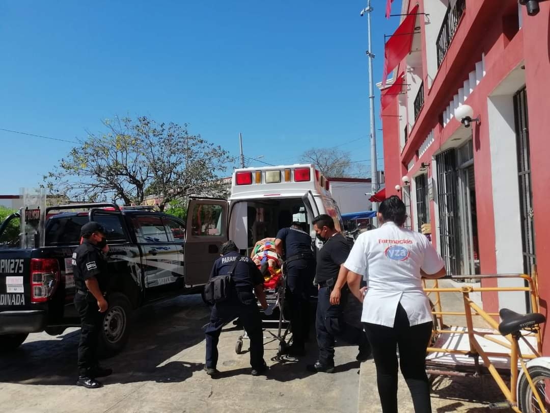 Los paramédicos indicaron que el hombre tenía la presión alta