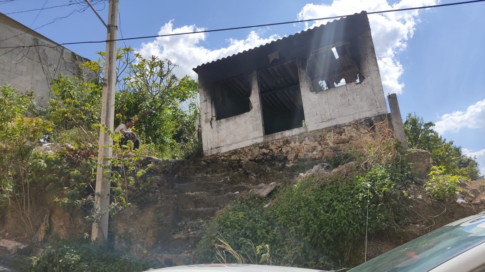 Incendio termina destruyendo una casa en Campeche