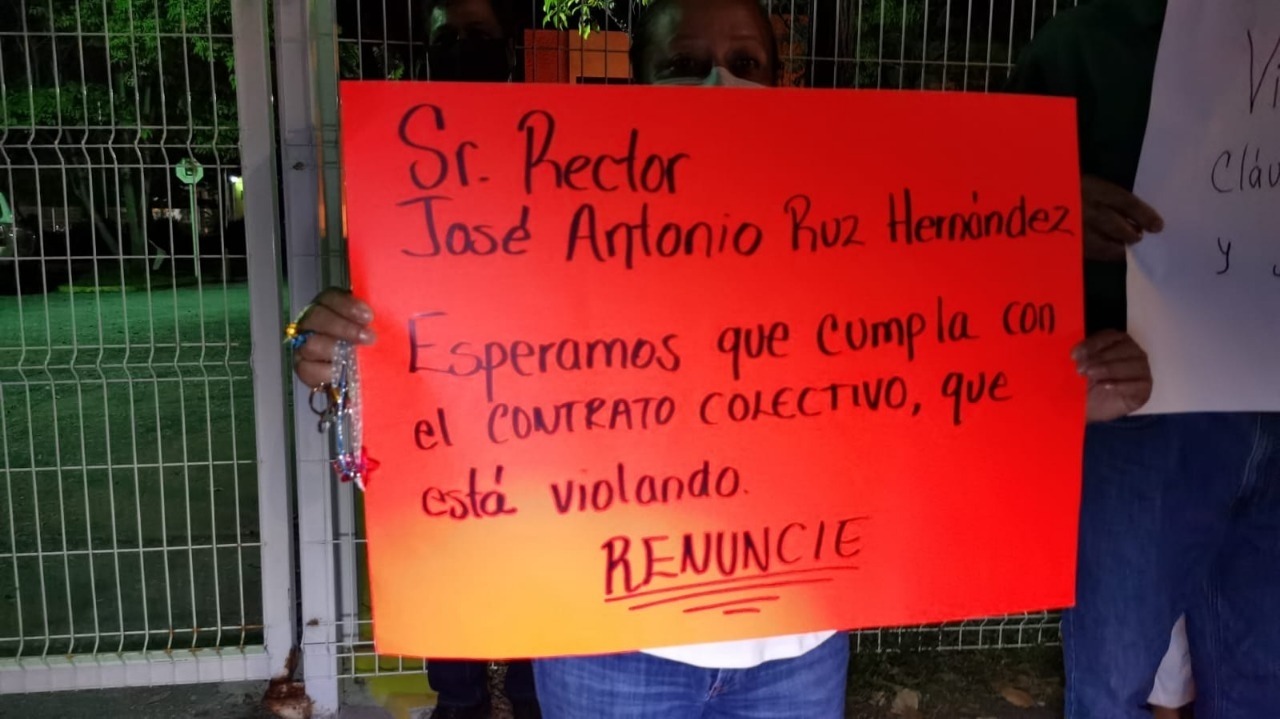 Subrayó que la Universidad Autónoma del Carmen (Unacar), está incumpliendo el Contrato Colectivo de Trabajo (CCT), porque no estaba jubilando a los trabajadores Subrayó que la Universidad Autónoma del Carmen (Unacar), está incumpliendo el Contrato Colectivo de Trabajo (CCT), porque no estaba jubilando a los trabajadores