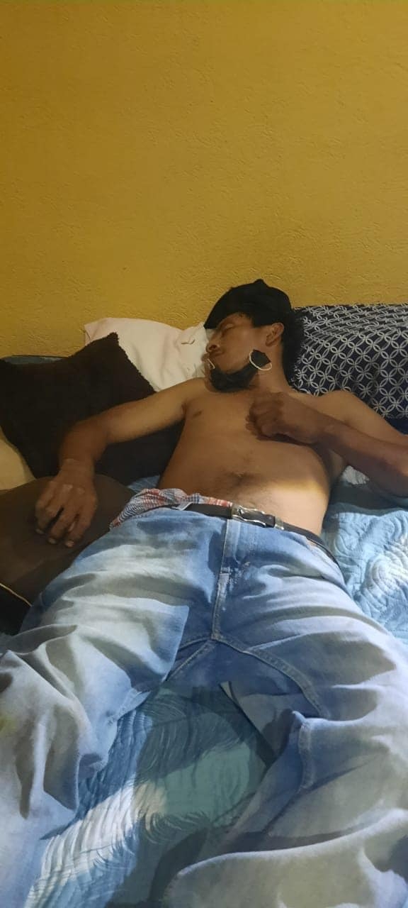El hombre ya había guardado en una mochila lo que intentaba robar