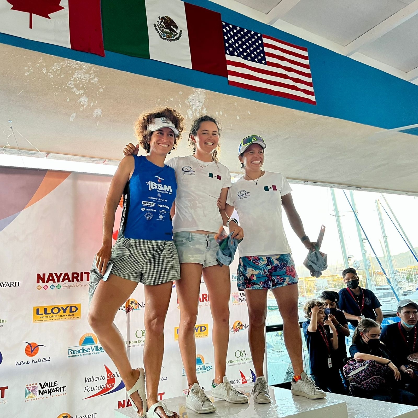 Quintanarroenses ganan selectivo nacional de Tabla Vela y competirán en Holanda