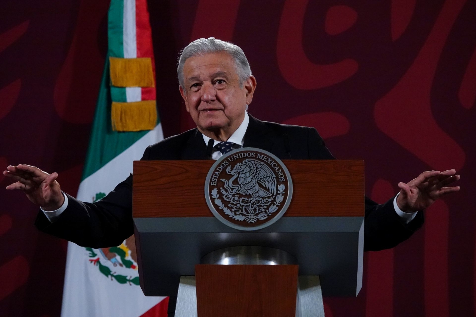 “Soy lo que soy” por mi mamá, asegura AMLO en el Día de la Mujer
“Soy lo que soy” por mi mamá, asegura AMLO en el Día de la Mujer