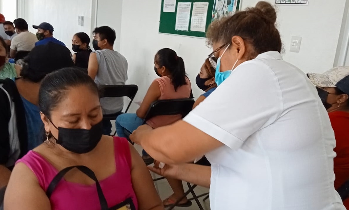 Se aplicaron 2 mil 600 dosis de refuerzo en Kinchil Se aplicaron 2 mil 600 dosis de refuerzo en Kinchil