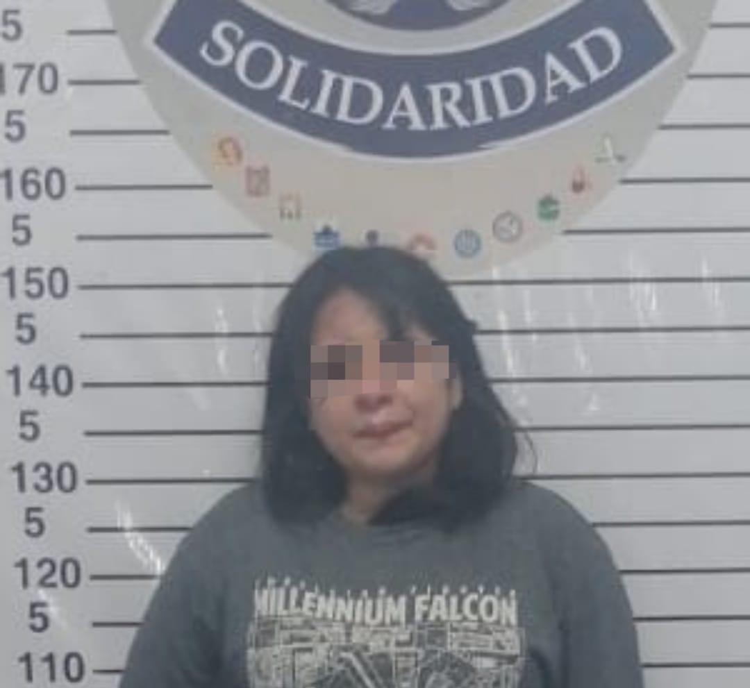 La mujer, originaria de Veracruz y hermana de las víctimas, fue trasladada a la FGE Quintana Roo en Playa del Carmen La mujer, originaria de Veracruz y hermana de las víctimas, fue trasladada a la FGE Quintana Roo en Playa del Carmen
