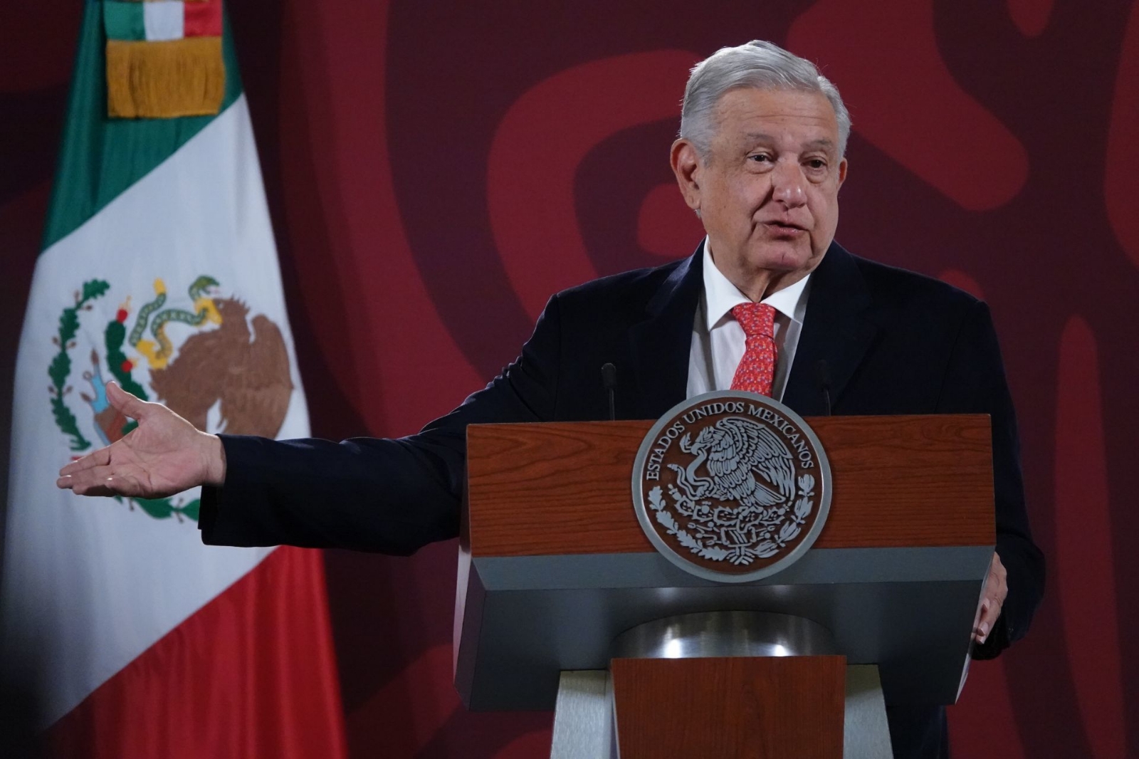 López Obrador aclaró a Kerry y empresarios en EU que no están incumpliendo T-MEC con Reforma Eléctrica López Obrador aclaró a Kerry y empresarios en EU que no están incumpliendo T-MEC con Reforma Eléctrica