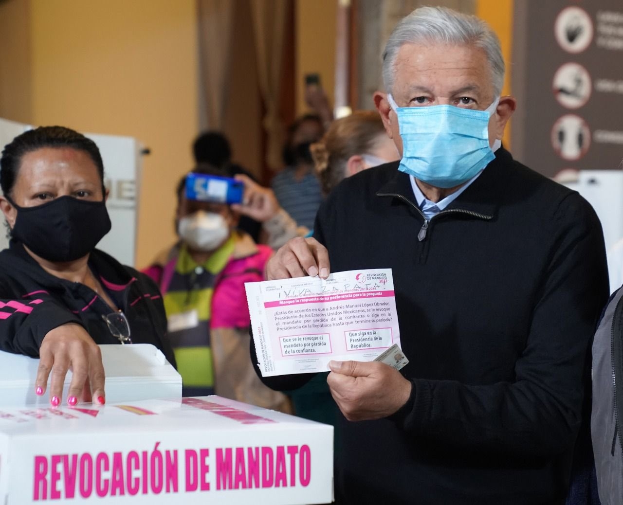 Andrés Manuel López Obrador honró a Emiliano Zapata en su aniversario luctuoso