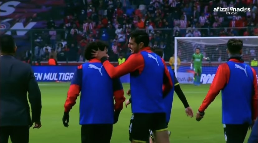 La cámara captó la pelea entre el "Pollo" Briseño y "Chino" Huerta al terminar el partido ante Toluca La cámara captó la pelea entre el "Pollo" Briseño y "Chino" Huerta al terminar el partido ante Toluca