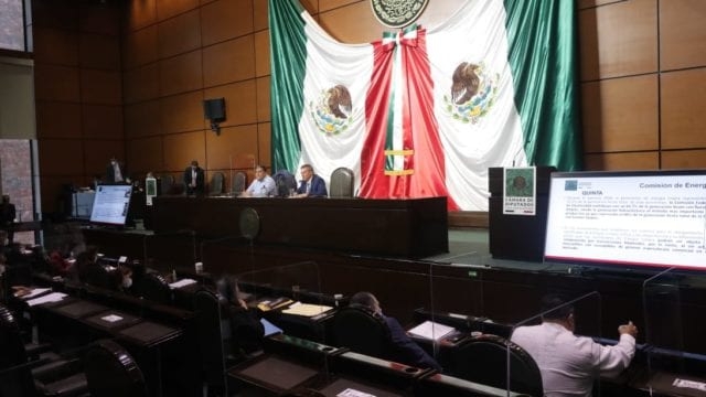 La bancada de Morena presentó una reserva para avalar puntos de la contrapropuesta de la oposición. Foto: Cámara de Diputados