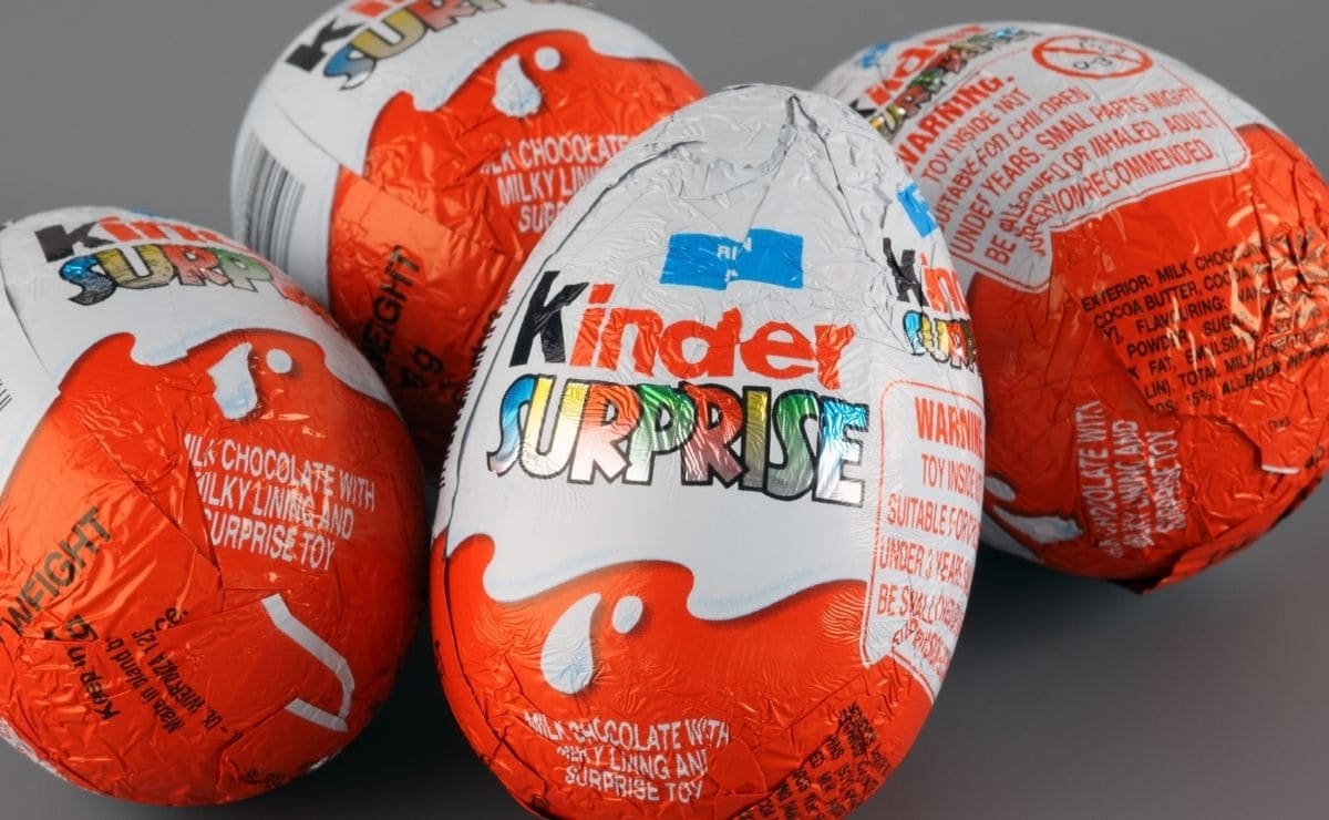 Este producto nació de las ideas de Michele Ferrero, quien quería hacer un huevo que en su interior tuviera una sorpresa Este producto nació de las ideas de Michele Ferrero, quien quería hacer un huevo que en su interior tuviera una sorpresa