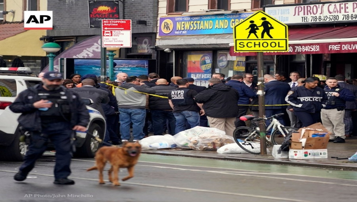 El tiroteo ocurrió alrededor de las 8:30 am en Sunset Park, cerca de la Cuarta Avenida y la Calle 36