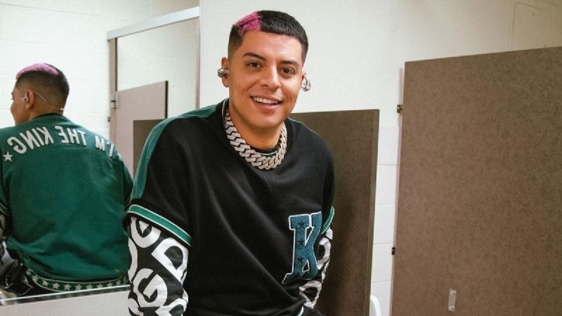 Eduin Caz se despide de un ser querido en redes sociales.