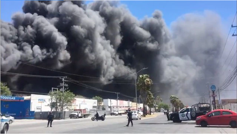 Hasta ahora no hay reporte de personas heridas; el incendio es en le parque industrial El Milagro Hasta ahora no hay reporte de personas heridas; el incendio es en le parque industrial El Milagro
