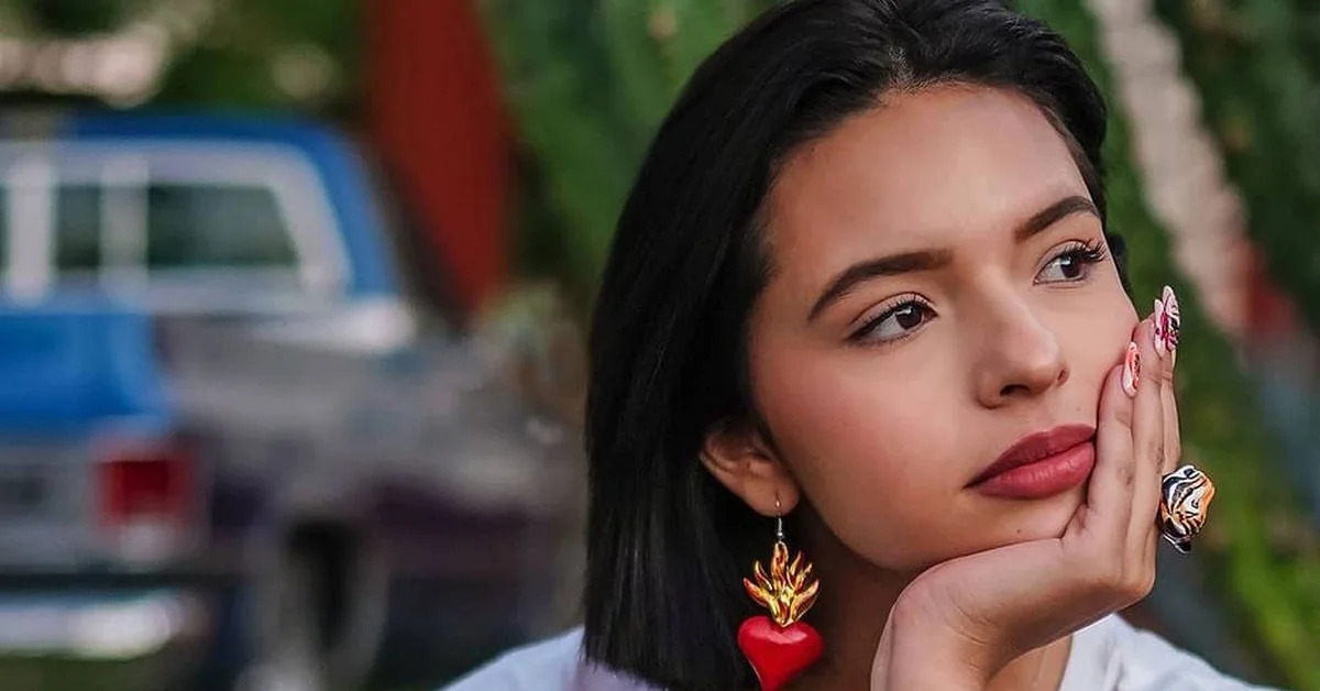 Ángela Aguilar lució radiante en sus redes