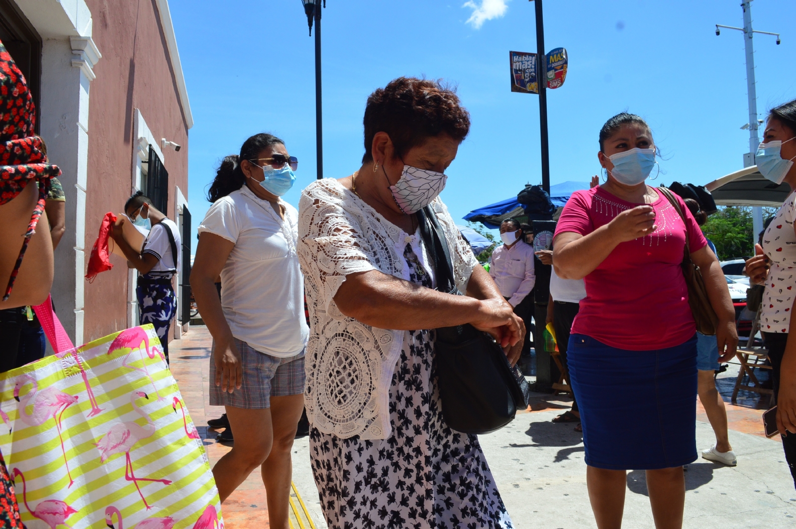 El número de extranjeros que se quedan a vivir en la Península cada año es mayor