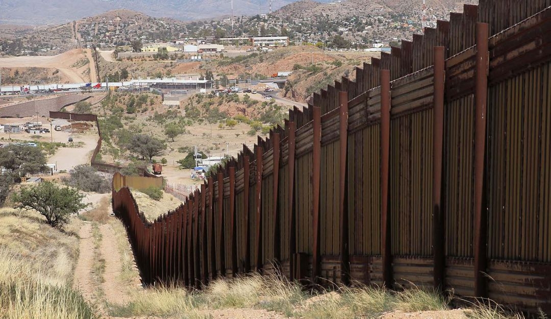 En el muro suelen morir bastantes migrantes ilegales En el muro suelen morir bastantes migrantes ilegales