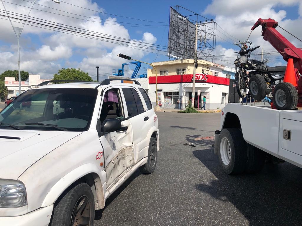 Losvehpiclos involucrados en el accidente en Cancún, terminaron en el corralón de Tránsito Municipal al no haber acuerdo entre sus conductores Losvehpiclos involucrados en el accidente en Cancún, terminaron en el corralón de Tránsito Municipal al no haber acuerdo entre sus conductores