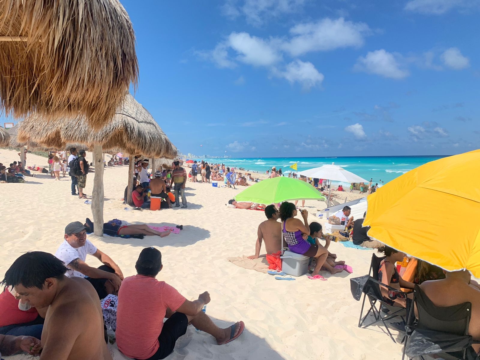 Los dos hombres fueron denunciados por una turista