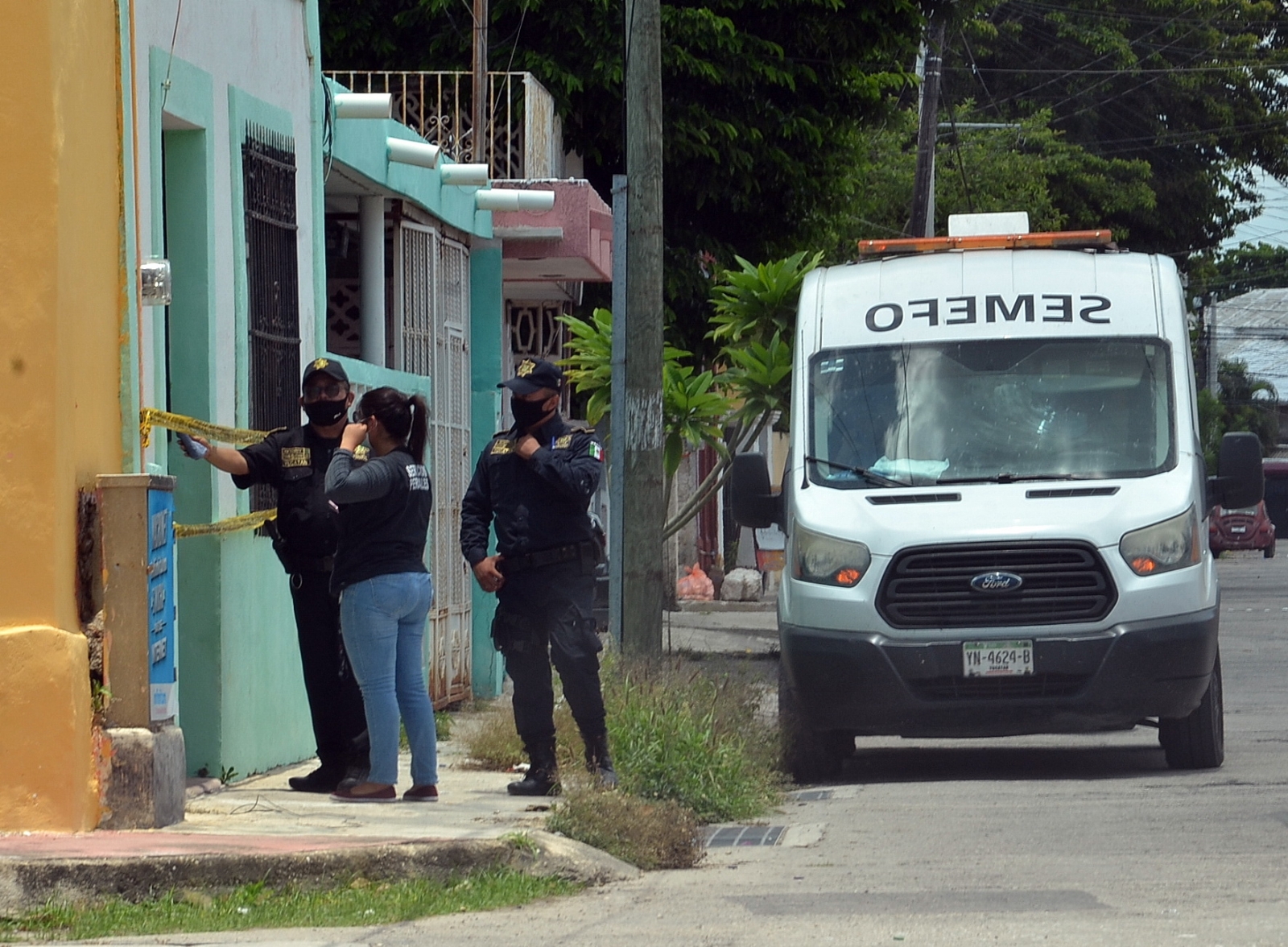 El occiso recibió 32 cuchilladas en la cabeza, rostro y cuerpo en un predio del fraccionamiento Francisco de Montejo El occiso recibió 32 cuchilladas en la cabeza, rostro y cuerpo en un predio del fraccionamiento Francisco de Montejo