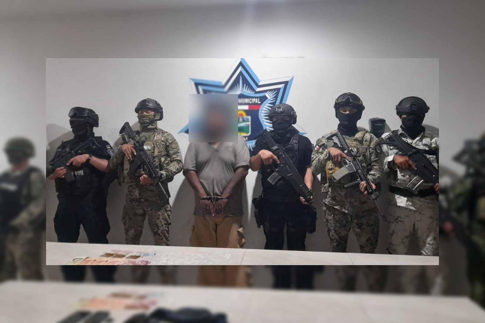 El detenido quedó a disposición de la Fiscalía General de Quintana Roo, donde se definirá su situación legal por traer droga El detenido quedó a disposición de la Fiscalía General de Quintana Roo, donde se definirá su situación legal por traer droga