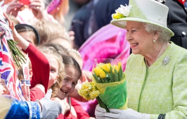 La reina Isabel ha sido felicitada por todo Reino Unido y mandatarios del mundo por su cumpleaños número 96