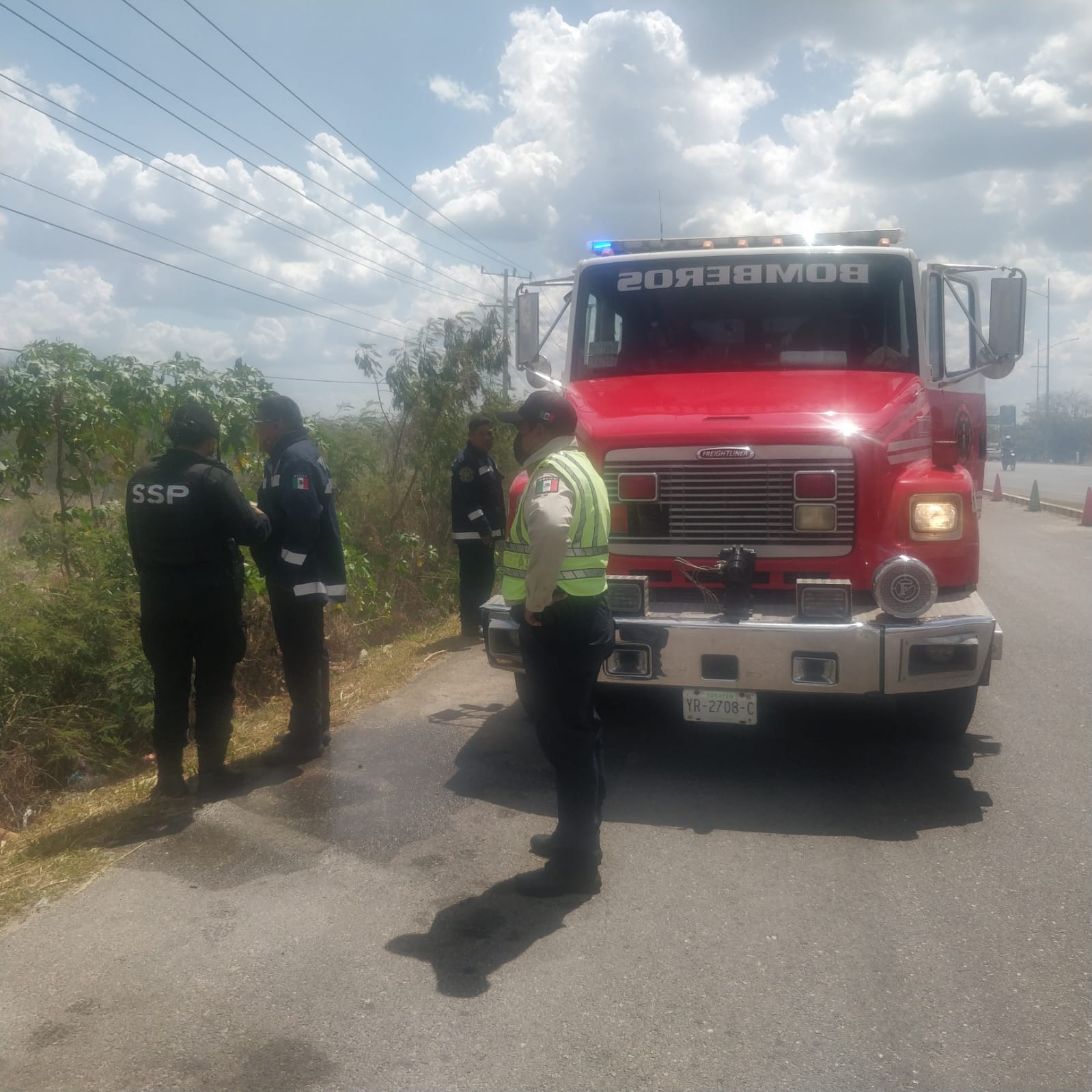 El fuego fue controlado por los bomberos de la SSP Yucatán El fuego fue controlado por los bomberos de la SSP Yucatán