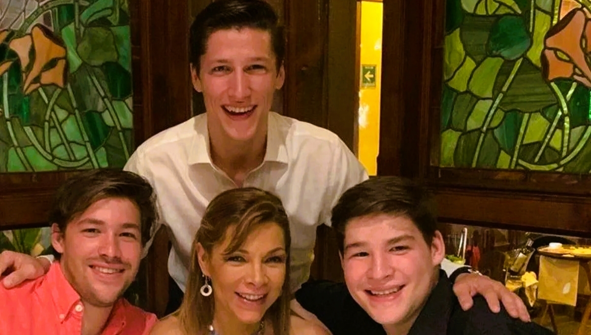Los tres hijos de Adame y Pasquells nunca se han negado ha apoyar a su padre. Foto: Especial Los tres hijos de Adame y Pasquells nunca se han negado ha apoyar a su padre. Foto: Especial