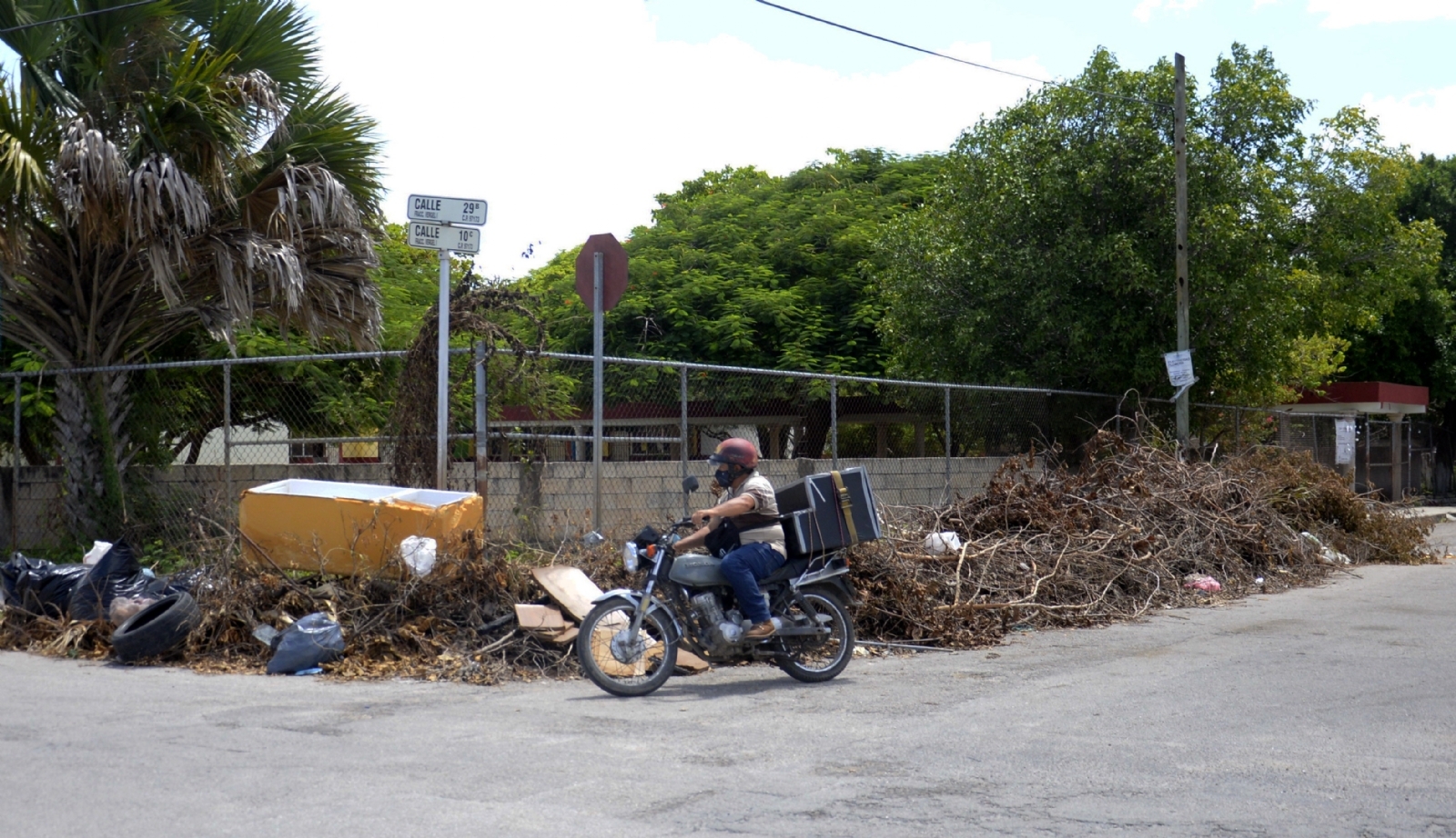 Procivy señala que los residuos más peligrosos en basureros clandestinos en Yucatán son celulares, vidrios y espejos