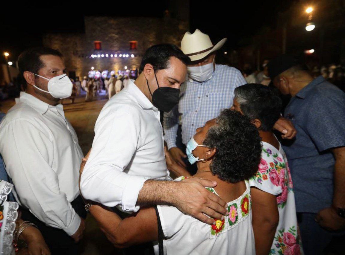 Familias se reunieron con Mauricio Vila desde Tizimín