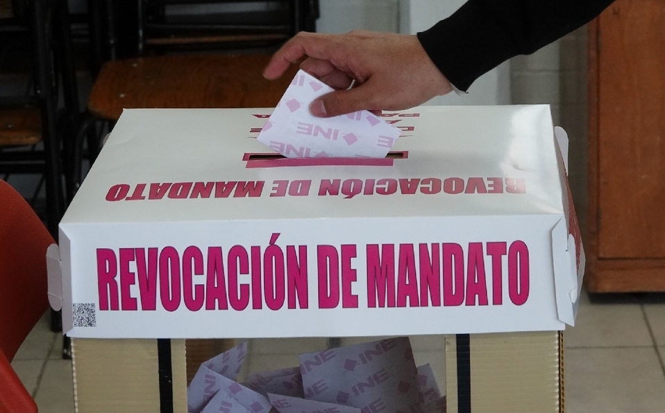 EL TEPJF decretó que la consulta no alcanzó el pocerntaje suficiente para ser vinculaoria. EL TEPJF decretó que la consulta no alcanzó el pocerntaje suficiente para ser vinculaoria.