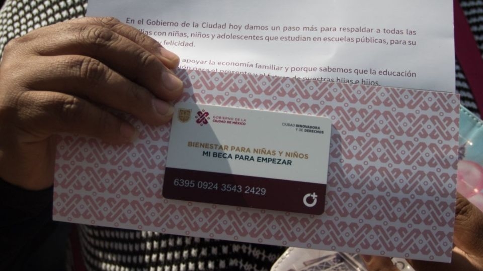 Te decimos cuándo se depositarán los pagos y el monto de la beca para estudiantes de educación básica y centros de Atención Múltiple