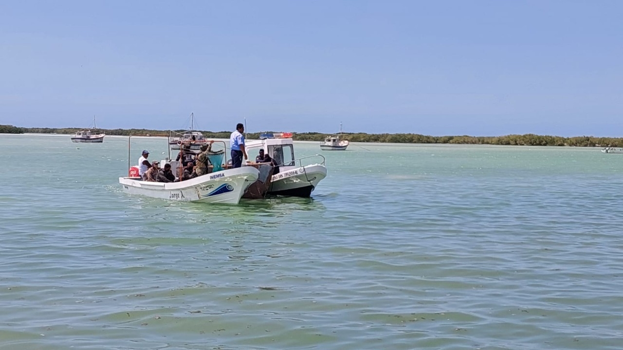 Paramédicos de la SSP determinaron el cuadro de deshidratación de los migrantes Paramédicos de la SSP determinaron el cuadro de deshidratación de los migrantes