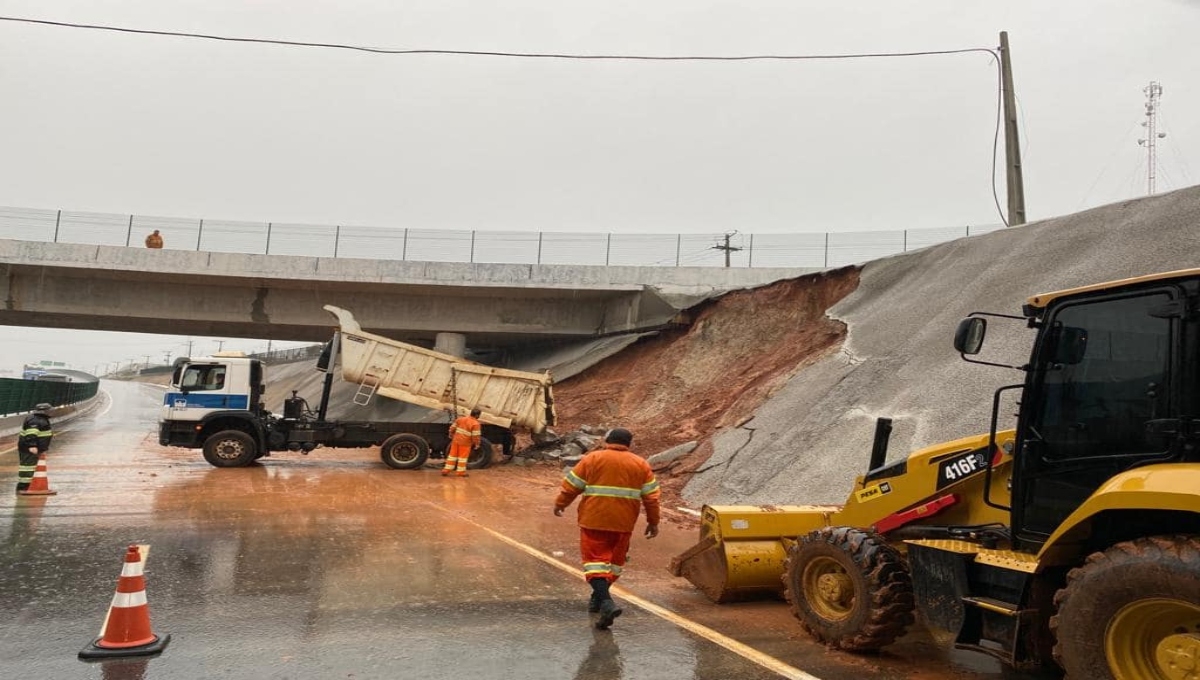 El presidente de Brasil inauguró la ampliación de entronque vial en la localidad de Pelotas, al sur del país El presidente de Brasil inauguró la ampliación de entronque vial en la localidad de Pelotas, al sur del país